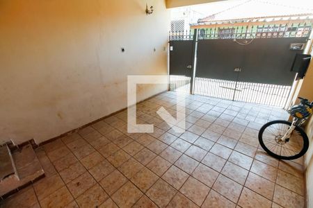 Casa à venda com 140m², 3 quartos e 2 vagas Casa à venda com 140m², 3 quartos e 2 vagasGaragem