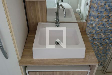 Banheiro de apartamento para alugar com 1 quarto, 30m² em Menino Deus, Porto Alegre