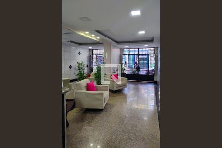 Apartamento à venda com 71m², 2 quartos e sem vagaHall social