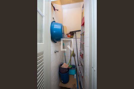 Apartamento à venda com 71m², 2 quartos e sem vagaBanheiro de serviço