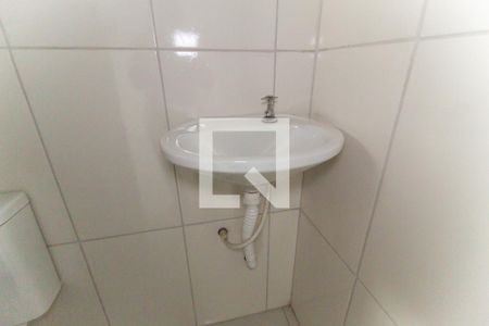 Banheiro  de apartamento para alugar com 1 quarto, 35m² em Jardim Europa, Itaquaquecetuba