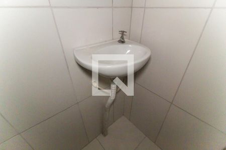 Banheiro de apartamento para alugar com 1 quarto, 35m² em Jardim Europa, Itaquaquecetuba