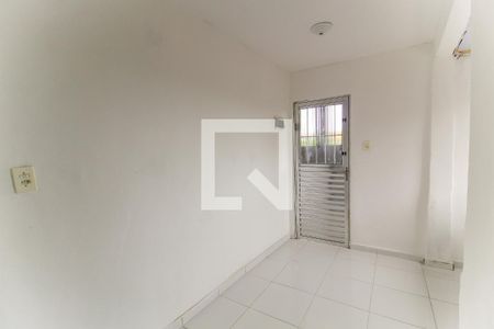 Sala/Cozinha de apartamento para alugar com 1 quarto, 35m² em Jardim Europa, Itaquaquecetuba
