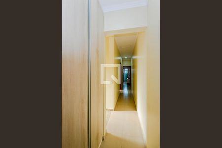 Casa à venda com 132m², 3 quartos e 2 vagasCorredor dos Quartos 