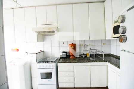 Apartamento para alugar com 65m², 2 quartos e sem vagaCozinha