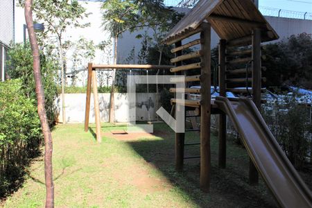 Apartamento para alugar com 34m², 2 quartos e sem vagaÁrea comum - Playground