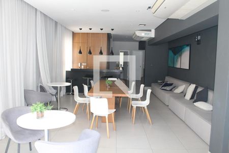 Apartamento para alugar com 34m², 2 quartos e sem vagaÁrea comum - Salão de festas