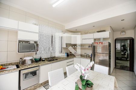 Casa para alugar com 200m², 3 quartos e 2 vagasCozinha