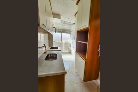 Cozinha de apartamento para alugar com 2 quartos, 47m² em Rio Pequeno, São Paulo
