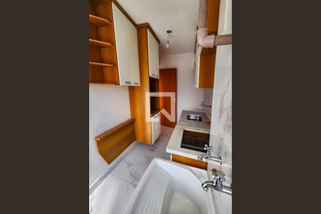 Cozinha e Área de Serviço de apartamento para alugar com 2 quartos, 47m² em Rio Pequeno, São Paulo