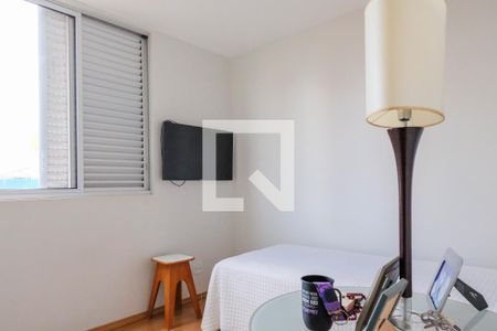 Apartamento à venda com 96m², 3 quartos e 2 vagasQuarto 2