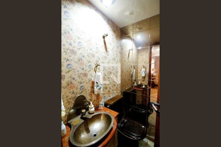 Apartamento à venda com 173m², 3 quartos e 2 vagas Apartamento à venda com 173m², 3 quartos e 2 vagasLavabo