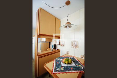 Apartamento à venda com 173m², 3 quartos e 2 vagas Apartamento à venda com 173m², 3 quartos e 2 vagasCozinha