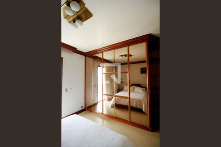 Apartamento à venda com 173m², 3 quartos e 2 vagas Apartamento à venda com 173m², 3 quartos e 2 vagasQuarto 3