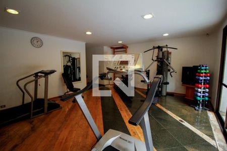 Apartamento à venda com 173m², 3 quartos e 2 vagas Apartamento à venda com 173m², 3 quartos e 2 vagasÁrea comum - Academia