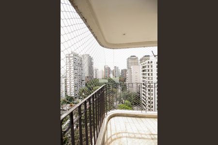 Apartamento à venda com 173m², 3 quartos e 2 vagas Apartamento à venda com 173m², 3 quartos e 2 vagasVaranda Sala