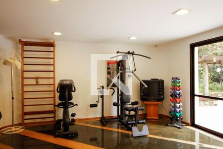 Apartamento à venda com 173m², 3 quartos e 2 vagas Apartamento à venda com 173m², 3 quartos e 2 vagasÁrea comum - Academia