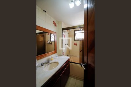 Apartamento à venda com 173m², 3 quartos e 2 vagas Apartamento à venda com 173m², 3 quartos e 2 vagasSuíte quarto 3