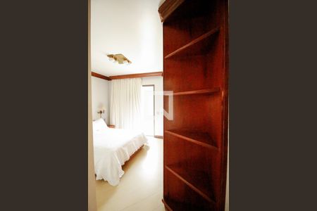 Apartamento à venda com 173m², 3 quartos e 2 vagas Apartamento à venda com 173m², 3 quartos e 2 vagasQuarto 3