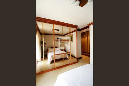 Apartamento à venda com 173m², 3 quartos e 2 vagas Apartamento à venda com 173m², 3 quartos e 2 vagasQuarto 3