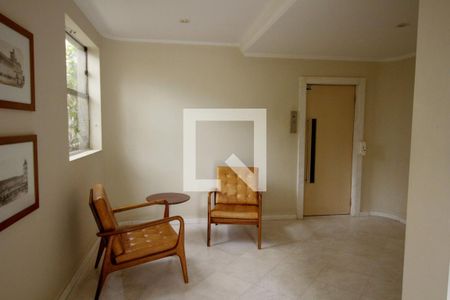 Apartamento à venda com 173m², 3 quartos e 2 vagas Apartamento à venda com 173m², 3 quartos e 2 vagasHall social