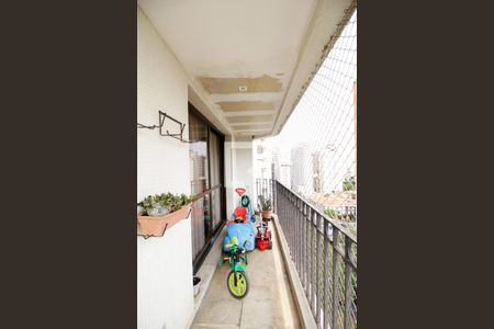 Apartamento à venda com 173m², 3 quartos e 2 vagas Apartamento à venda com 173m², 3 quartos e 2 vagasVaranda Sala