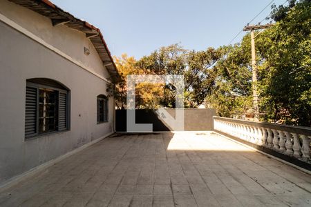 Casa à venda com 200m², 4 quartos e 3 vagasVaranda