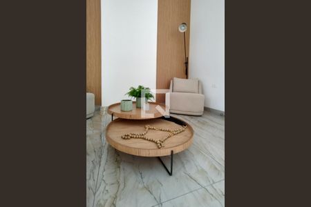 Apartamento para alugar com 81m², 2 quartos e 2 vagasHall social