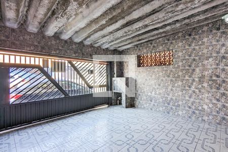 Casa à venda com 156m², 4 quartos e 2 vagas Casa à venda com 156m², 4 quartos e 2 vagasGaragem