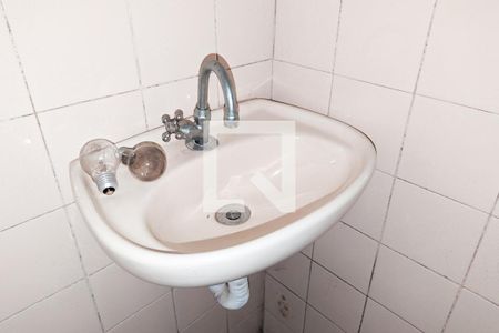 Casa à venda com 156m², 4 quartos e 2 vagas Casa à venda com 156m², 4 quartos e 2 vagasBanheiro de serviço