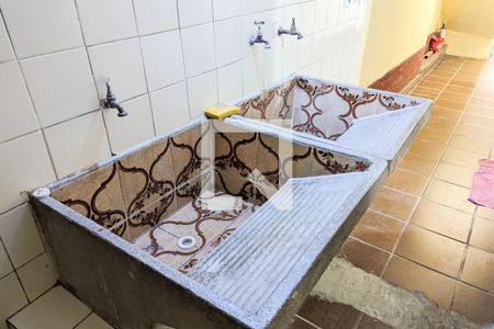 Casa à venda com 156m², 4 quartos e 2 vagas Casa à venda com 156m², 4 quartos e 2 vagasÁrea de serviço