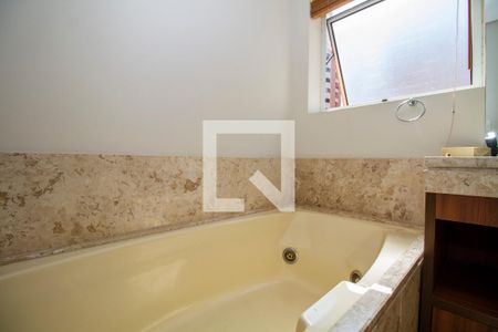 Apartamento para alugar com 117m², 2 quartos e 2 vagasBanheiro da Suíte