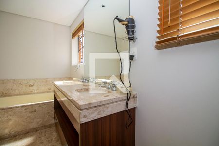 Apartamento para alugar com 117m², 2 quartos e 2 vagasBanheiro da Suíte