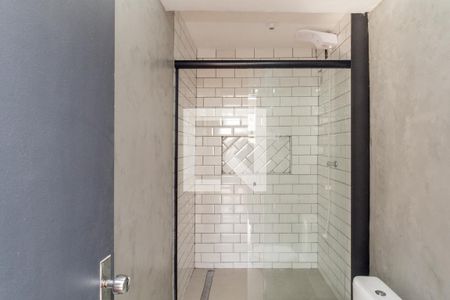 Banheiro de kitnet/studio para alugar com 1 quarto, 37m² em Centro Histórico de São Paulo, São Paulo