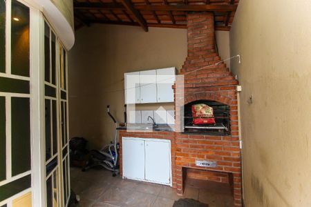 Casa à venda com 200m², 3 quartos e 2 vagasChurrasqueira
