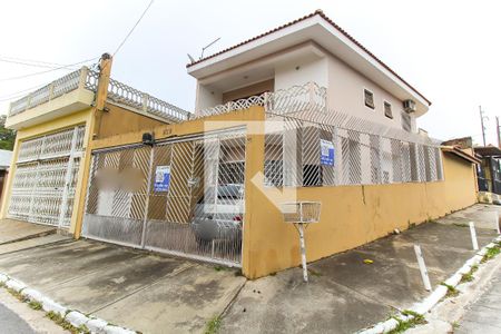Casa à venda com 200m², 3 quartos e 2 vagasFachada