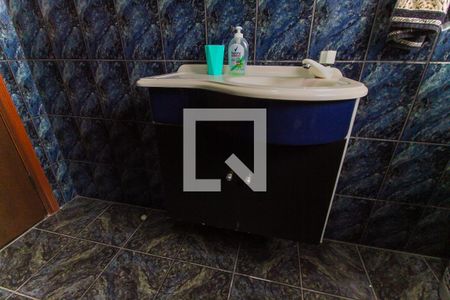 Casa à venda com 200m², 3 quartos e 2 vagasBanheiro 2