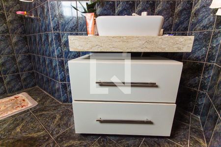 Casa à venda com 200m², 3 quartos e 2 vagasBanheiro 3