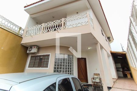 Casa à venda com 200m², 3 quartos e 2 vagasQuintal