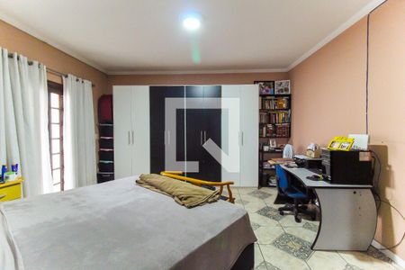 Casa à venda com 200m², 3 quartos e 2 vagasSuíte