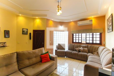 Sala de casa à venda com 3 quartos, 200m² em Vila Monte Santo, São Paulo