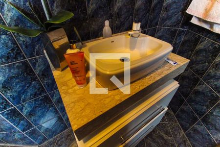 Casa à venda com 200m², 3 quartos e 2 vagasBanheiro 3