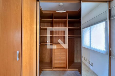 Apartamento para alugar com 147m², 2 quartos e 2 vagasQuarto 2 - Suíte