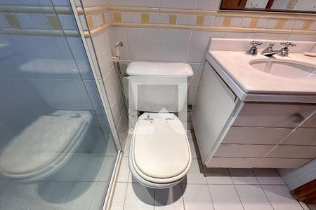Apartamento para alugar com 147m², 2 quartos e 2 vagasBanheiro do Quarto 1