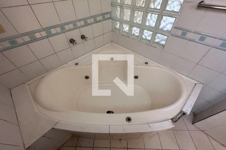 Apartamento para alugar com 147m², 2 quartos e 2 vagasBanheiro do Quarto 2