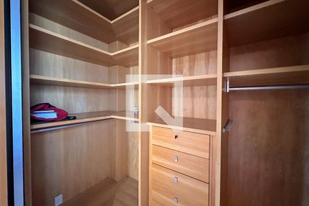 Apartamento para alugar com 147m², 2 quartos e 2 vagasQuarto 2 - Suíte