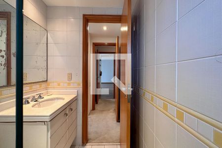 Apartamento para alugar com 147m², 2 quartos e 2 vagasBanheiro do Quarto 1