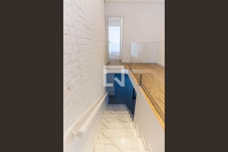 Casa para alugar com 241m², 3 quartos e 2 vagasCorredor 