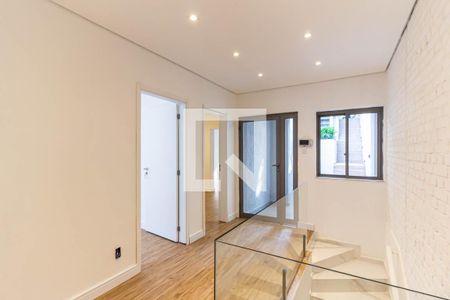 Casa para alugar com 241m², 3 quartos e 2 vagasCorredor 