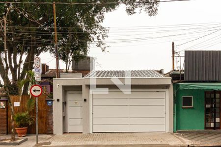 Casa para alugar com 241m², 3 quartos e 2 vagasFachada
